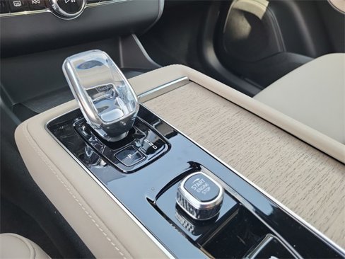 New 2026 Volvo XC90 T8 Plus image 24