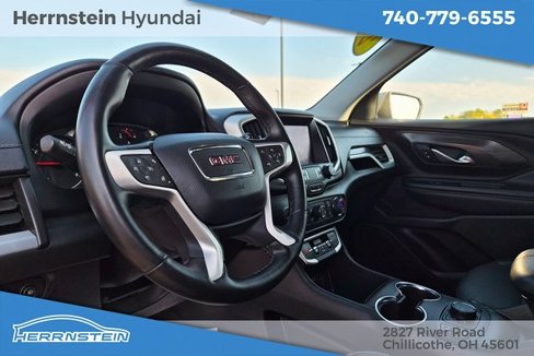 Used 2024 GMC Terrain SLT image 20