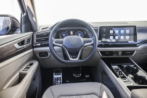 New 2025 Volkswagen Atlas SEL Premium R-Line image 7