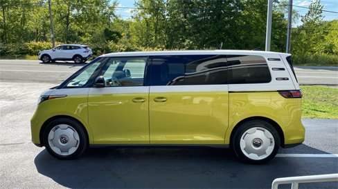 New 2025 Volkswagen ID. Buzz 1st Edition image 8