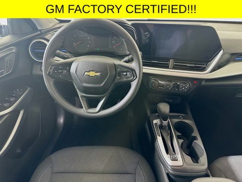 Certified 2025 Chevrolet Trax LS w/ Driver Confidence Package image 21