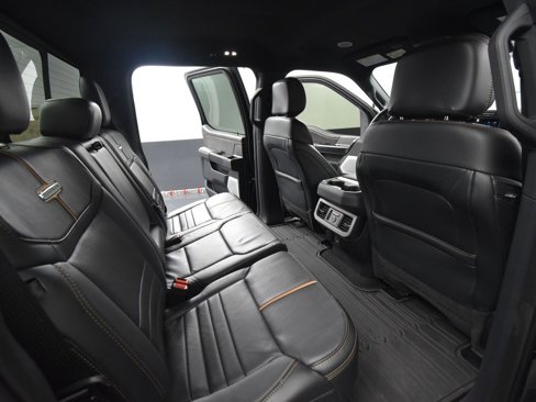 Used 2024 Ford F250 Platinum image 45