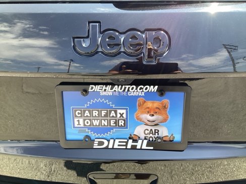Used 2022 Jeep Grand Cherokee Laredo X image 11