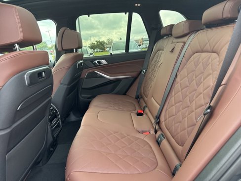 New 2026 BMW X5 M60i image 21