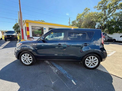 Used 2018 Kia Soul + image 3