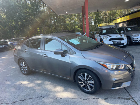 Used 2021 Nissan Versa SV image 4