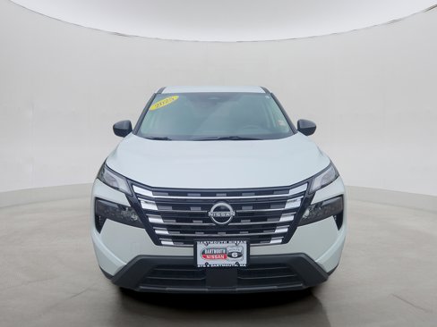 Used 2025 Nissan Rogue S image 24