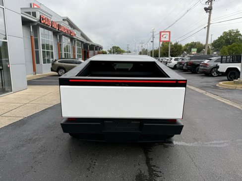 Used 2024 Tesla Cybertruck AWD Crew Cab image 7