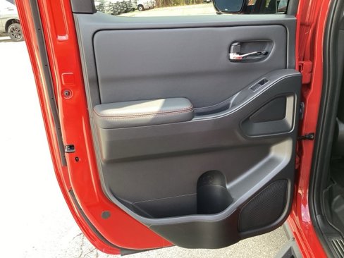 Used 2024 Nissan Frontier PRO-4X w/ Pro Premium Package image 17