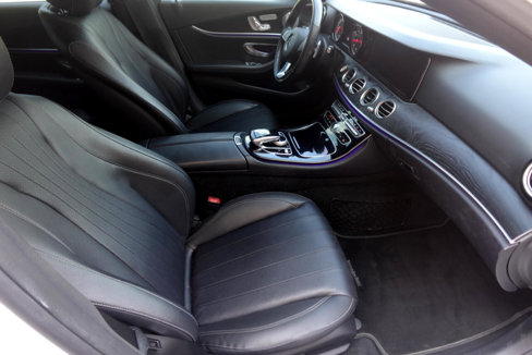 Used 2017 Mercedes-Benz E 300 4MATIC image 13