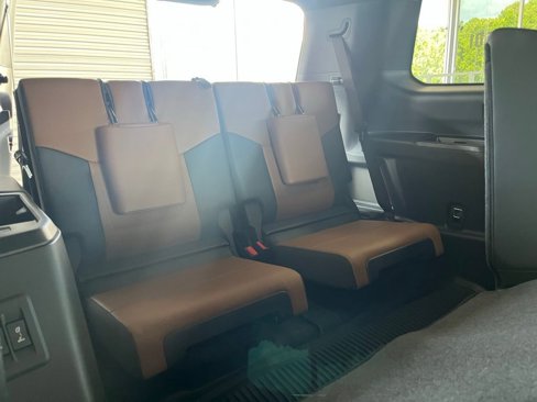 Used 2025 Lexus GX 550 image 22