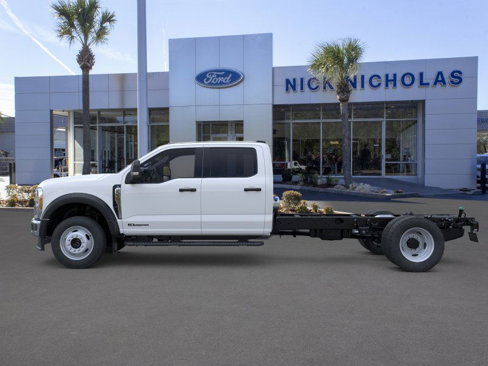 New 2025 Ford F550 4x4 Crew Cab image 3