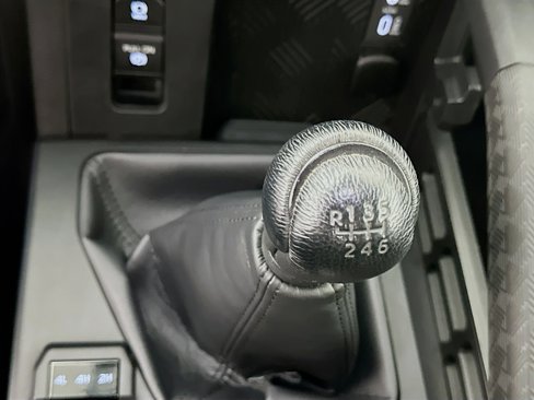Used 2024 Toyota Tacoma TRD Off-Road image 25