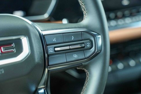 Used 2025 GMC Canyon AT4 image 35