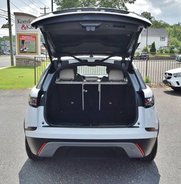 Used 2019 Land Rover Range Rover Velar S image 8