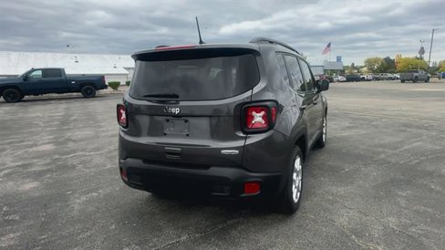 Used 2019 Jeep Renegade Latitude image 8