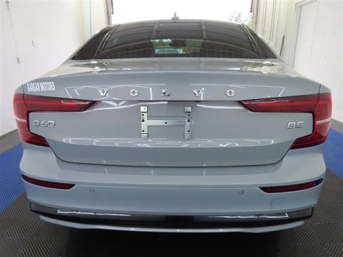 Used 2025 Volvo S60 B5 Core image 13