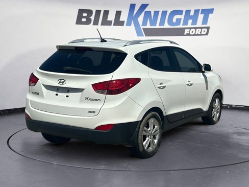 Used 2011 Hyundai Tucson GLS image 5