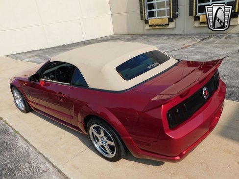 Used 2005 Ford Mustang GT image 2