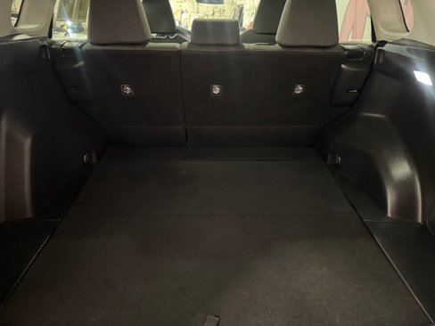 Used 2022 Toyota RAV4 XLE image 22