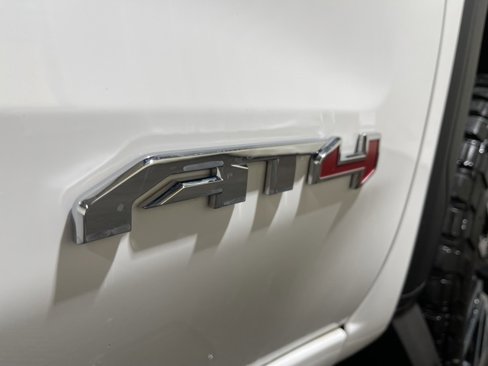 Used 2024 GMC Sierra 1500 AT4 w/ Technology Package image 30