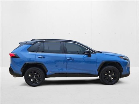Used 2023 Toyota RAV4 XSE image 4