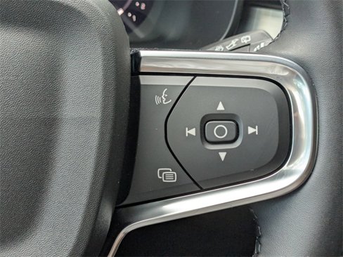 New 2026 Volvo XC40 B5 Ultra image 29