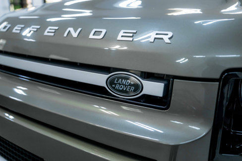 Used 2021 Land Rover Defender 90 First Edition image 23