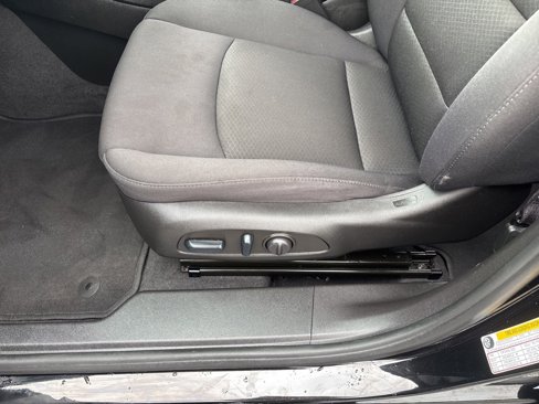 Used 2023 Chevrolet Malibu RS w/ Driver Confidence Package image 9