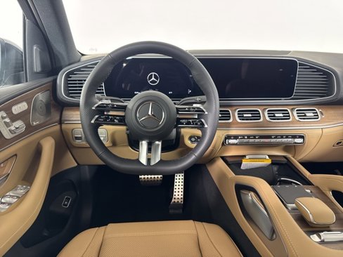 New 2026 Mercedes-Benz GLS 580 4MATIC image 13