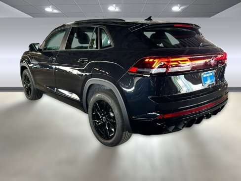 New 2026 Volkswagen Atlas Cross Sport SEL R-Line image 3