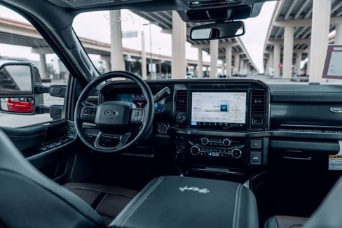New 2025 Ford F250 Lariat w/ Lariat Ultimate Package image 37