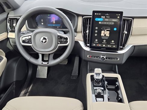 Used 2025 Volvo XC90 T8 Plus w/ Protection Package Premier image 21