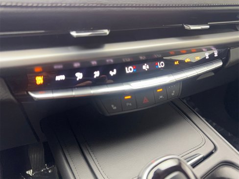 Used 2025 Cadillac XT4 Premium Luxury w/ Technology Package image 69