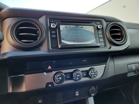 Used 2019 Toyota Tacoma SR image 12