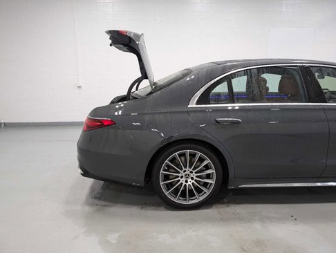 New 2025 Mercedes-Benz S 580 4MATIC Sedan image 7