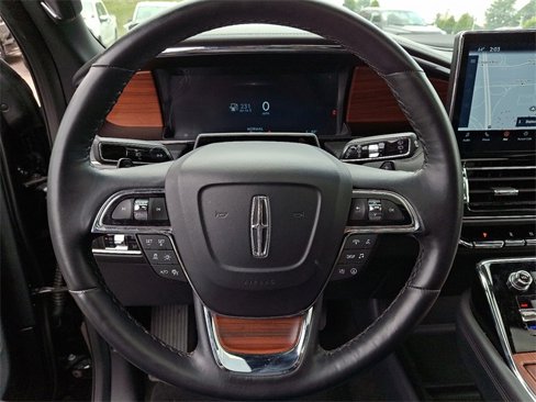 Certified 2024 Lincoln Navigator Premiere image 18