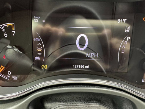 Used 2020 Jeep Grand Cherokee Altitude image 21