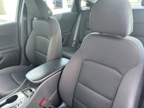 Used 2023 Chevrolet Malibu LS image 17