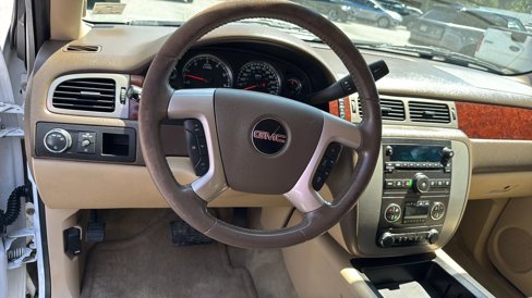Used 2014 GMC Yukon XL SLT image 9