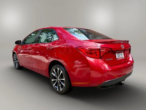 Used 2018 Toyota Corolla SE image 3