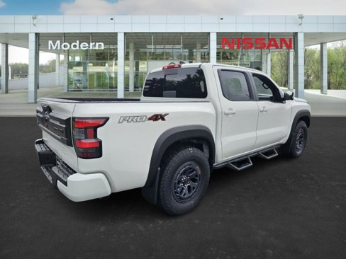 New 2025 Nissan Frontier PRO-4X image 4