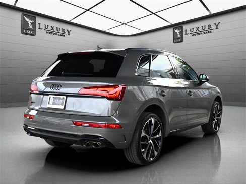 Used 2024 Audi SQ5 Premium Plus w/ Premium Plus Package image 7