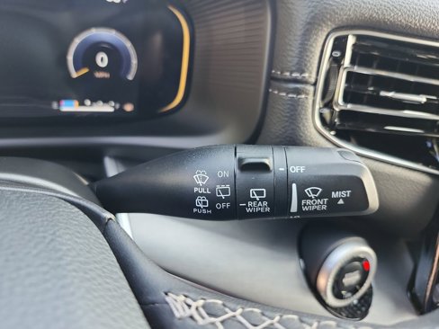 New 2025 Jeep Wagoneer L Series II image 15
