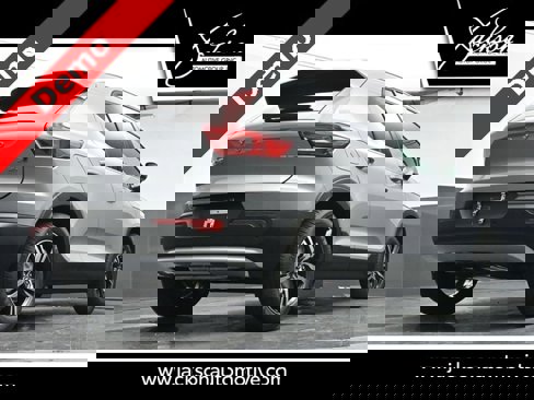 New 2025 Volvo XC40 B5 Core image 40
