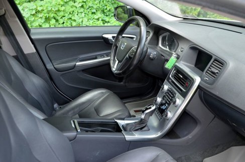 Used 2018 Volvo V60 T5 Cross Country w/ Convenience Package image 14