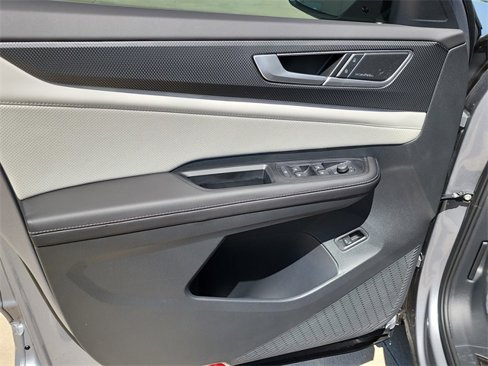 New 2025 Volkswagen Atlas Cross Sport SEL Premium R-Line image 12