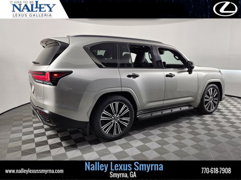 New 2025 Lexus LX 600 4WD w/ Luxury Package image 3
