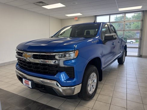 New 2025 Chevrolet Silverado 1500 LT image 1