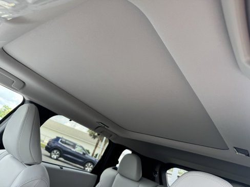 New 2025 Mitsubishi Outlander AWD image 14